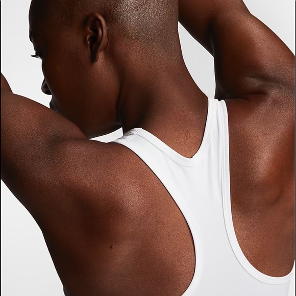 Nike sports bra (white, small) - Picture 4 of 12
